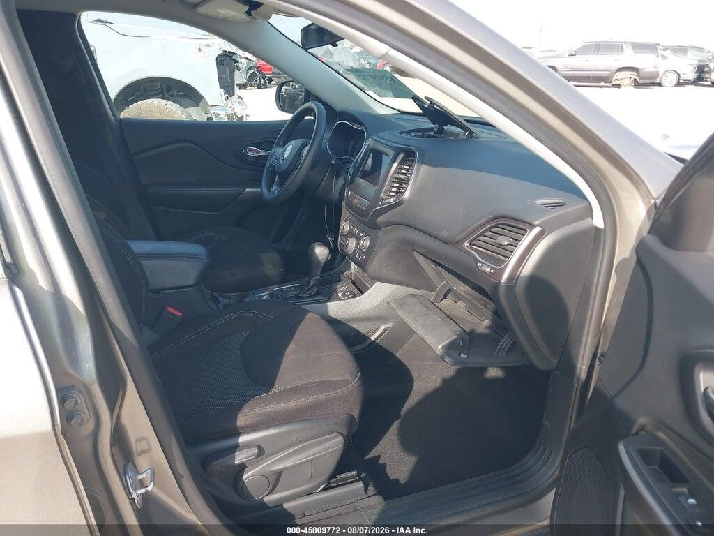 1C4PJLCB8KD357903 2019 JEEP CHEROKEE photo no. 5