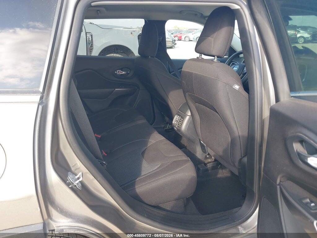 1C4PJLCB8KD357903 2019 JEEP CHEROKEE photo no. 8