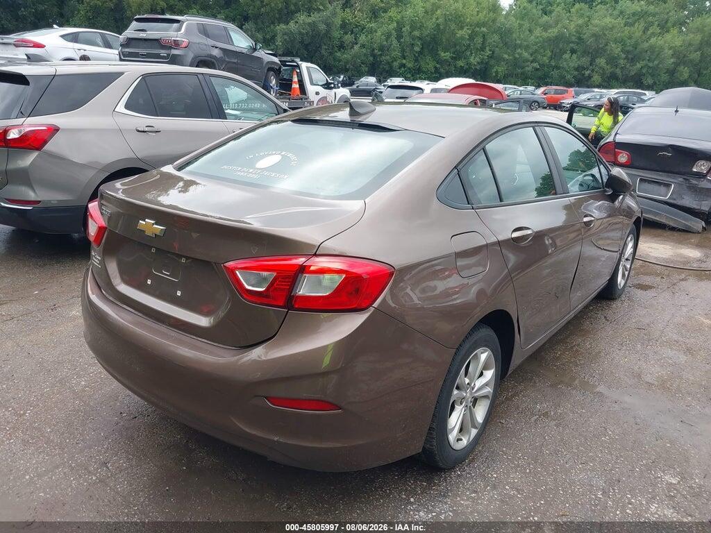 1G1BC5SM0K7109347 2019 CHEVROLET CRUZE photo no. 4