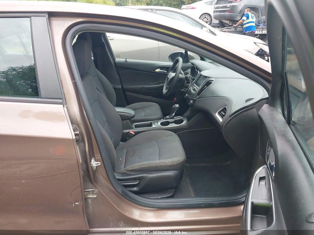 1G1BC5SM0K7109347 2019 CHEVROLET CRUZE photo no. 5