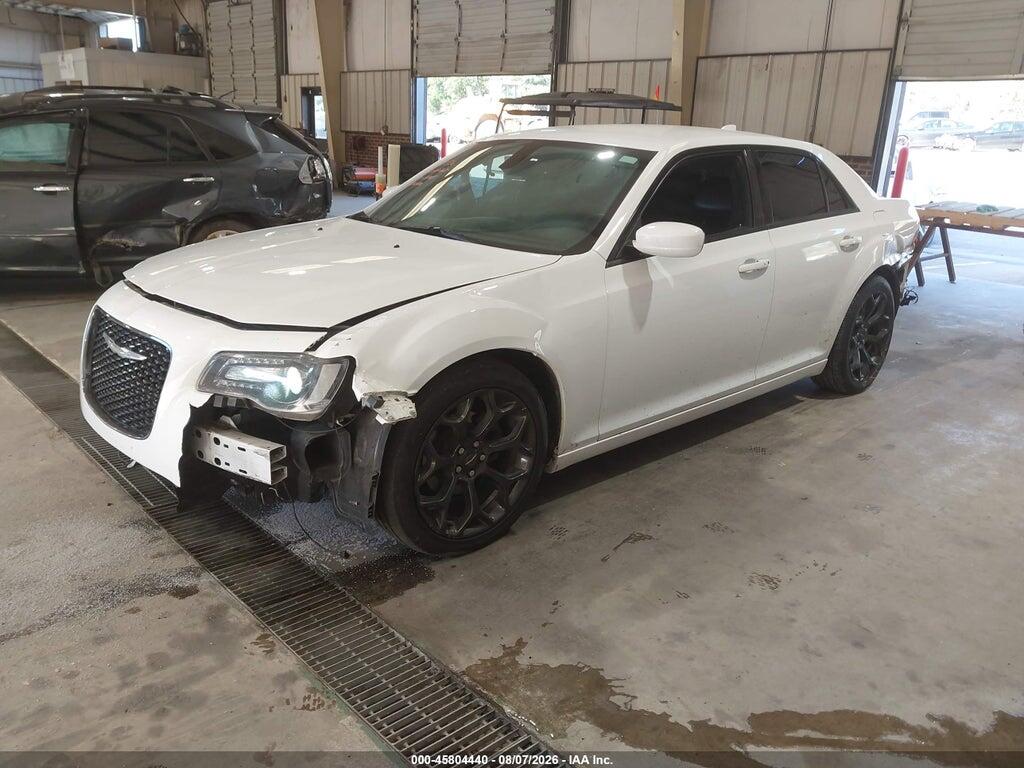 2C3CCABG5KH516619 2019 CHRYSLER 300 photo no. 2