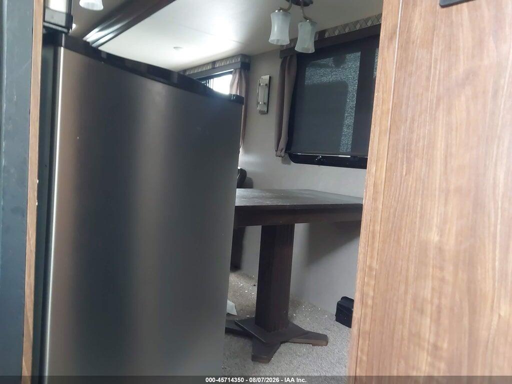 4X4TPAH28KN053033 2019 PALOMINO SOLAIRE photo no. 5