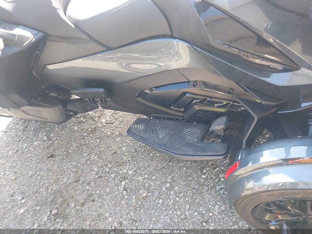 2BXNBDD2XLV004805 2020 CAN-AM SPYDER ROADSTER photo no. 8