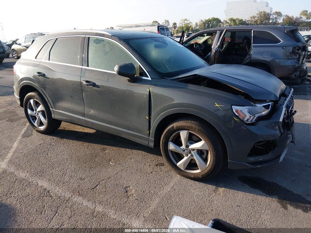 WA1BECF33L1006039 2020 AUDI Q3 photo no. 1