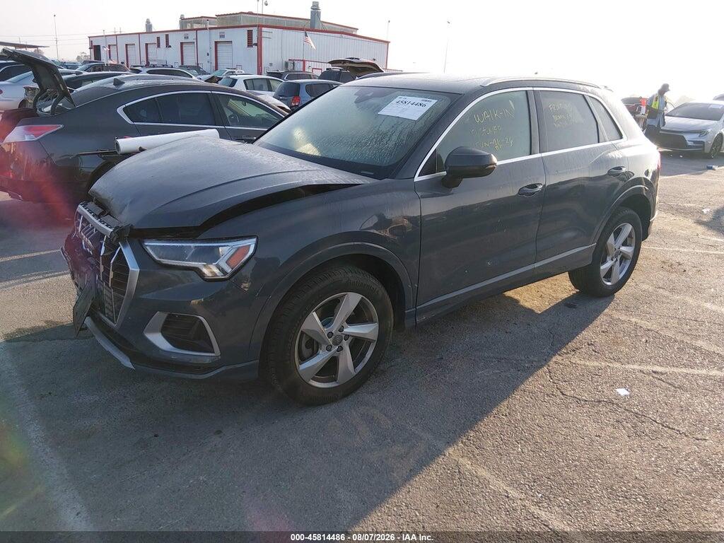 WA1BECF33L1006039 2020 AUDI Q3 photo no. 2