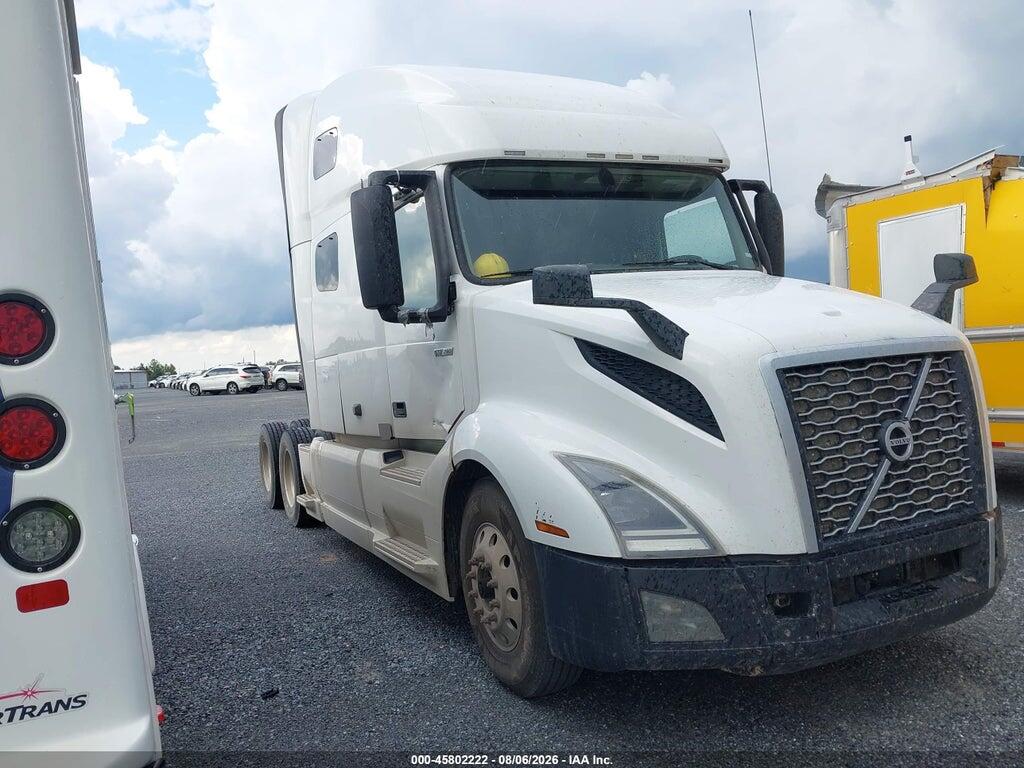 4V4NC9EH2LN247225 2020 VOLVO VNL photo no. 1