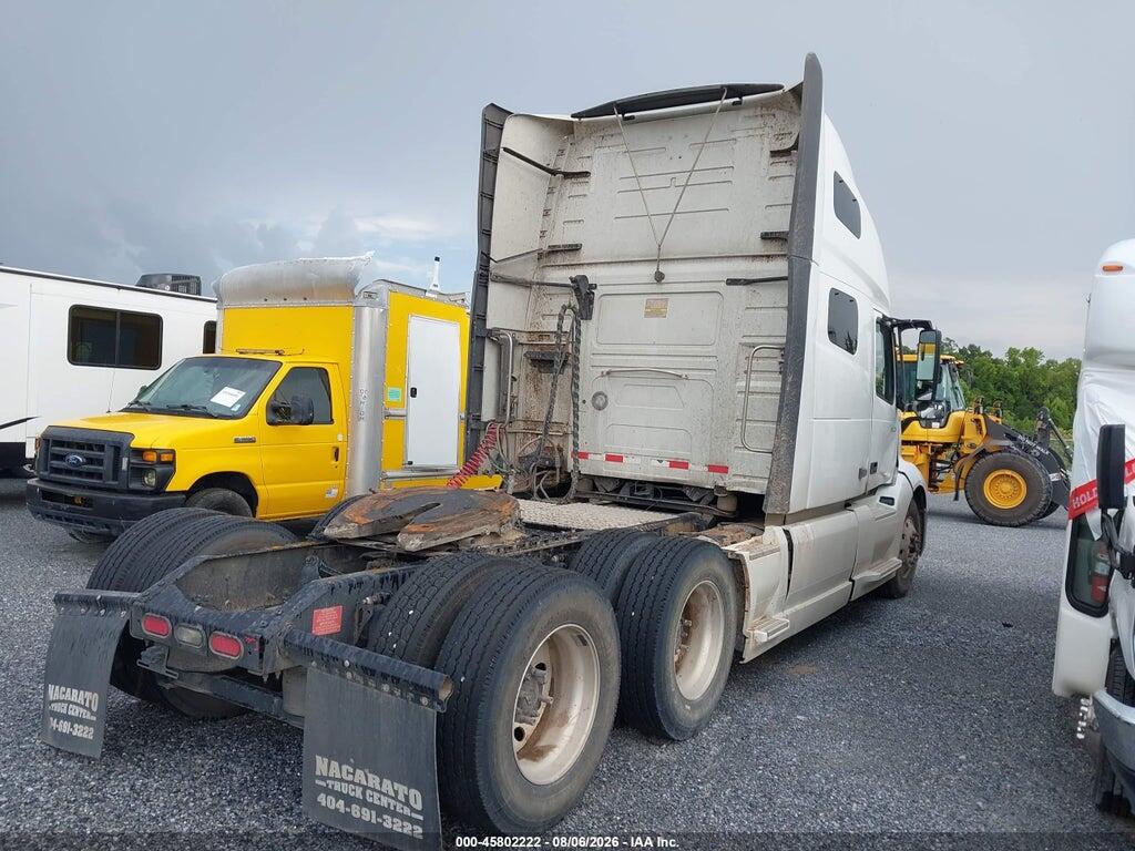 4V4NC9EH2LN247225 2020 VOLVO VNL photo no. 4
