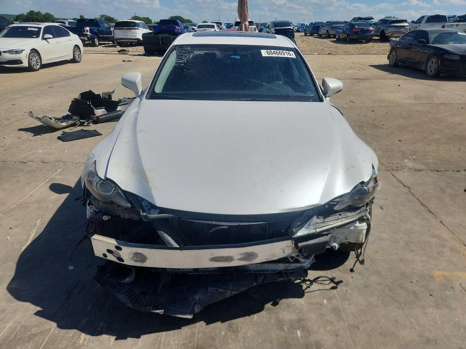 JTHBA1D24G5034669 2016 LEXUS IS 200T photo no. 5