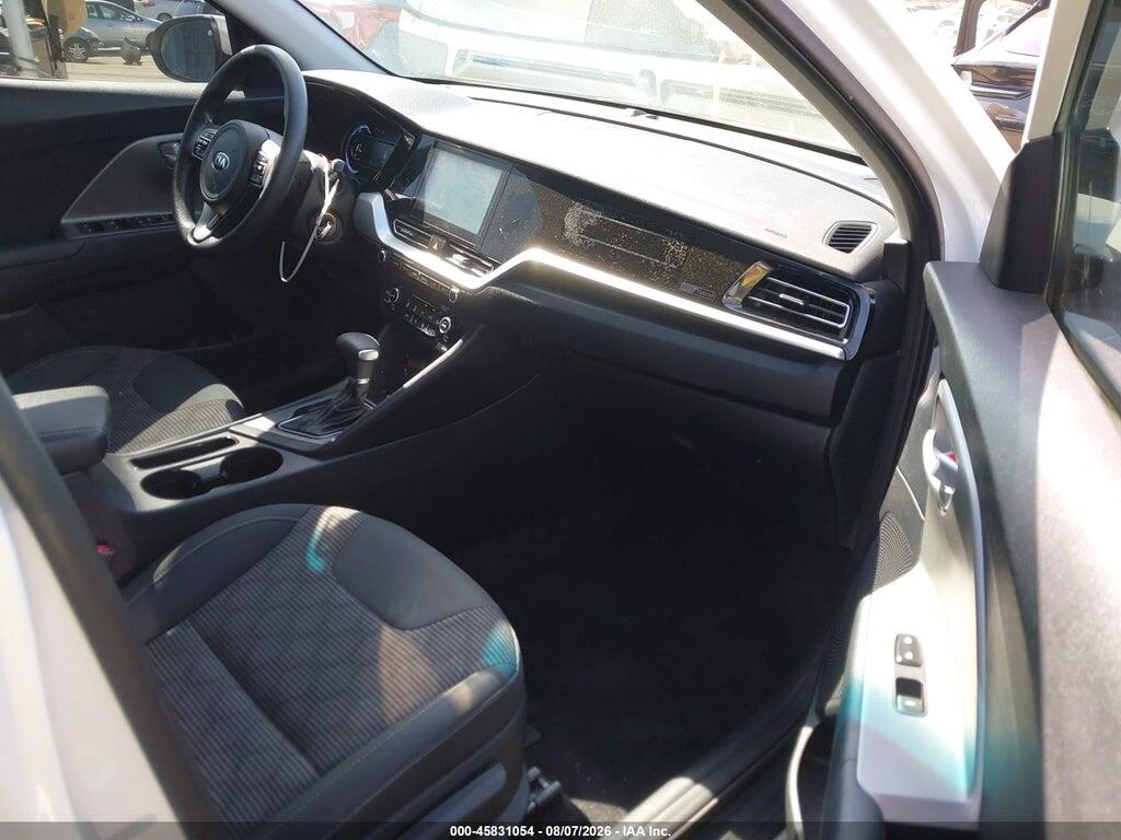 KNDCB3LC4M5471804 2021 KIA NIRO photo no. 5