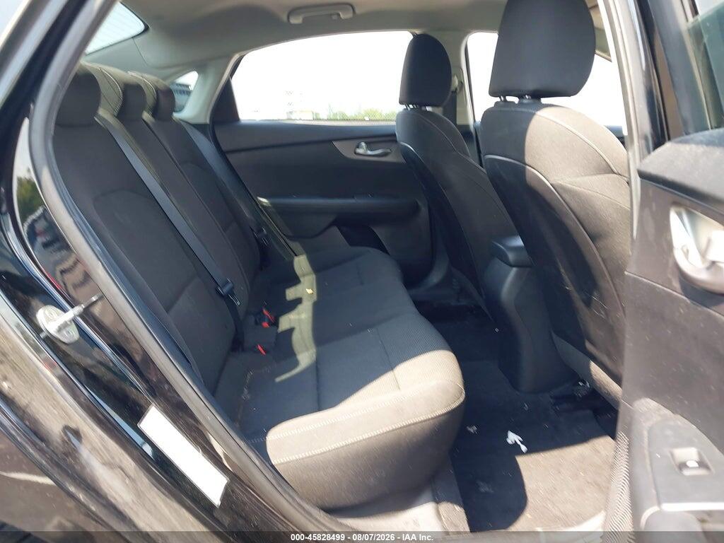 3KPF24AD4ME305608 2021 KIA FORTE photo no. 8