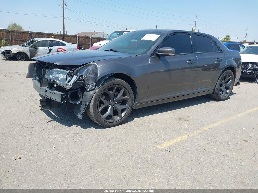 2C3CCABG4MH545645 2021 CHRYSLER 300 photo no. 2