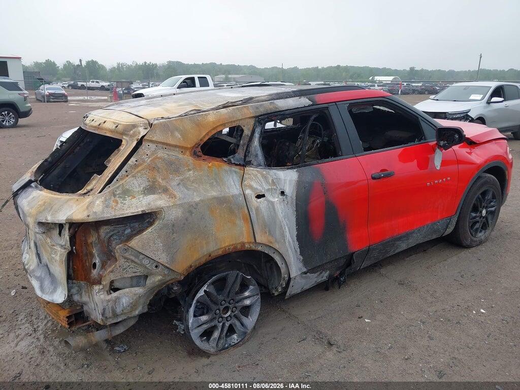 3GNKBCR48MS546030 2021 CHEVROLET BLAZER photo no. 4