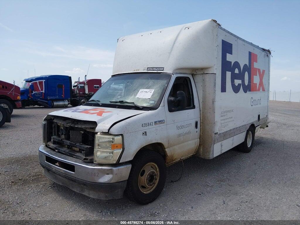 1FDWE3FN2MDC01828 2021 FORD E-350 CUTAWAY photo no. 2