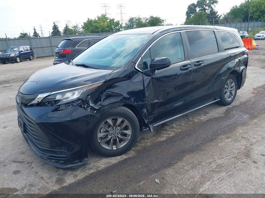 5TDKSKFC1MS013391 2021 TOYOTA SIENNA photo no. 2