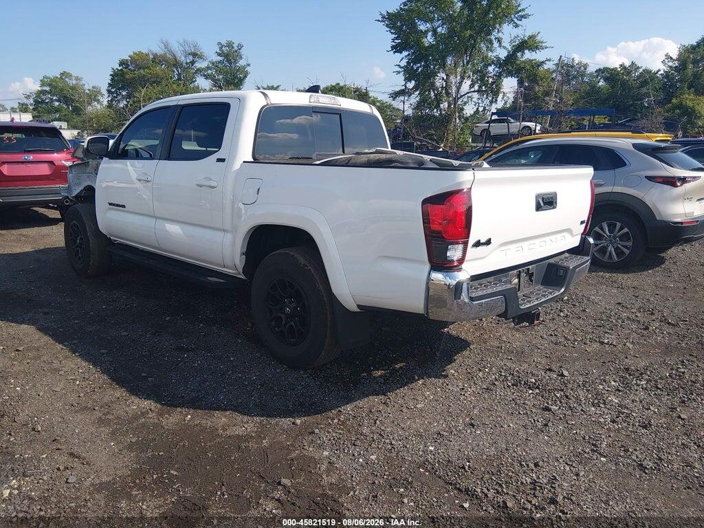 3TYCV5AN5NT069124 2022 TOYOTA TACOMA DOUBLE CAB SR/SR5 photo no. 3