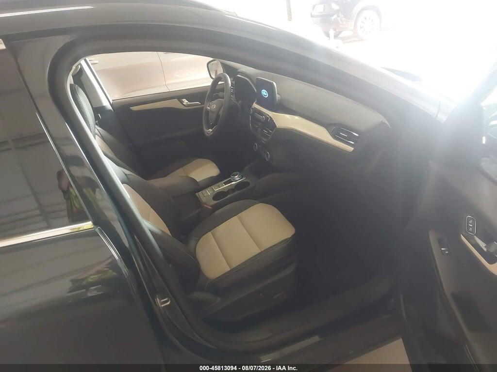 1FMCU9J90NUB57591 2022 FORD ESCAPE photo no. 5