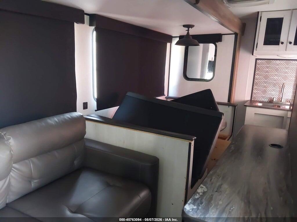 5SFEB3728NE484659 2022 HEARTLAND NORTHTRAIL photo no. 5