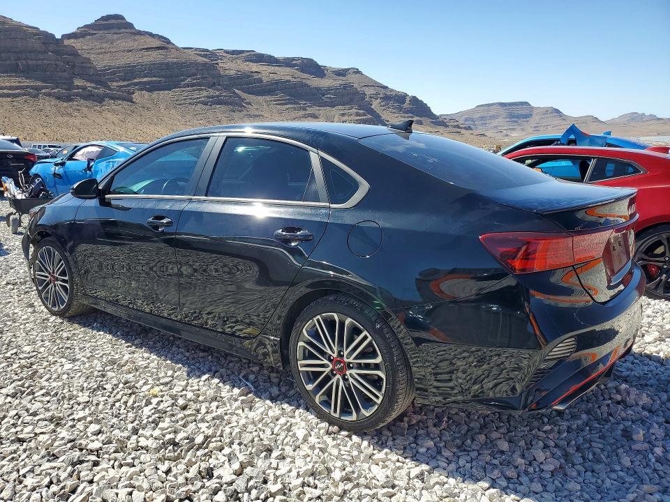 2023 KIA FORTE GT — Фото 2 из 12