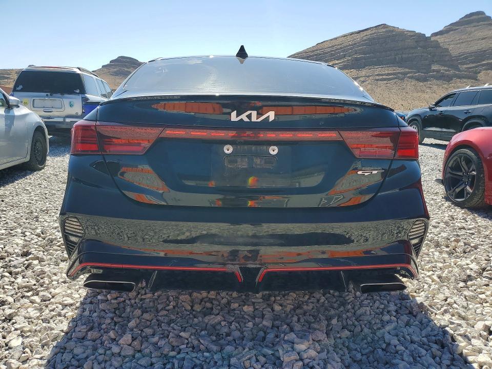 2023 KIA FORTE GT — Фото 6 из 12