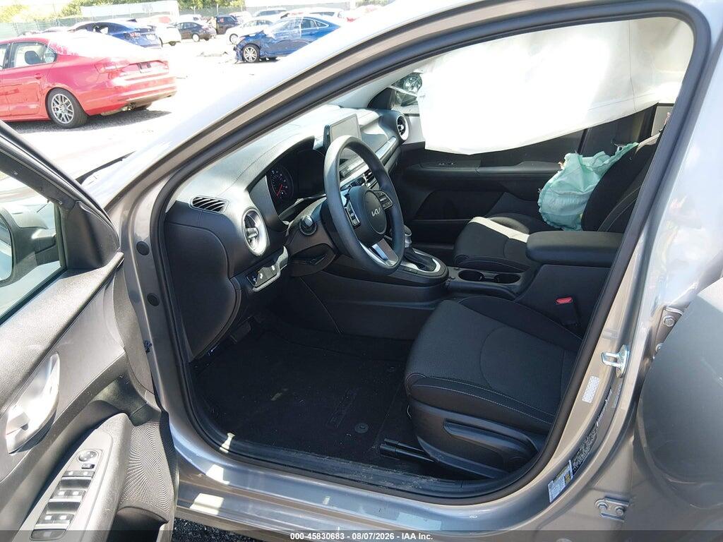3KPF24AD9PE543409 2023 KIA FORTE photo no. 5