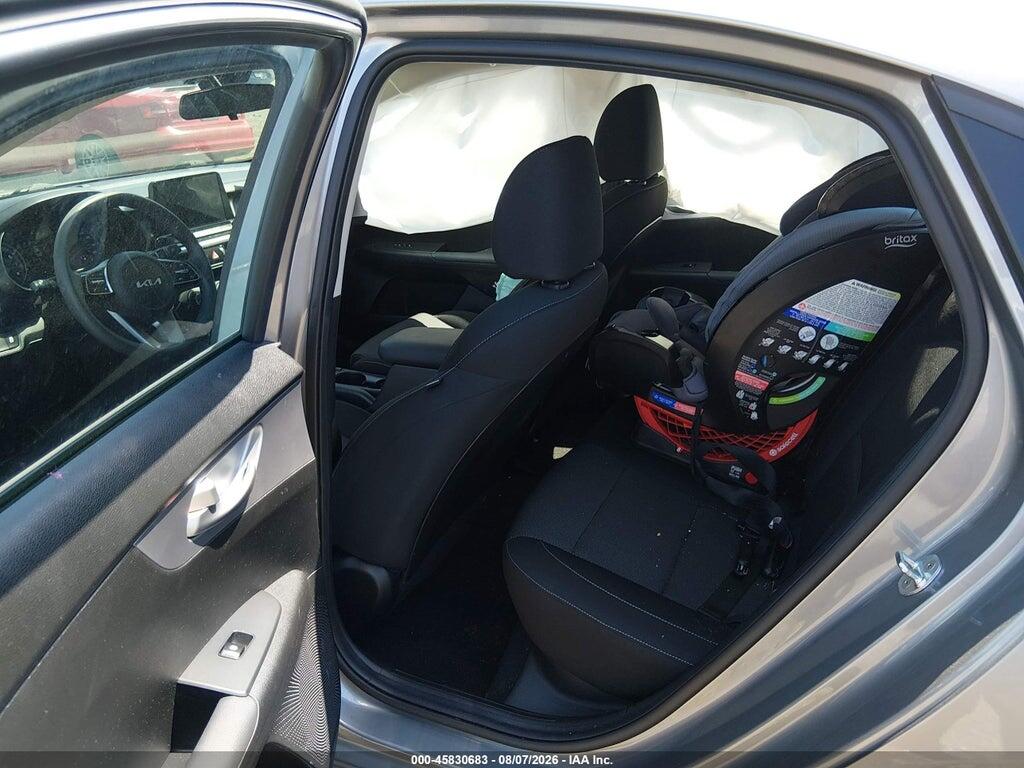 3KPF24AD9PE543409 2023 KIA FORTE photo no. 8