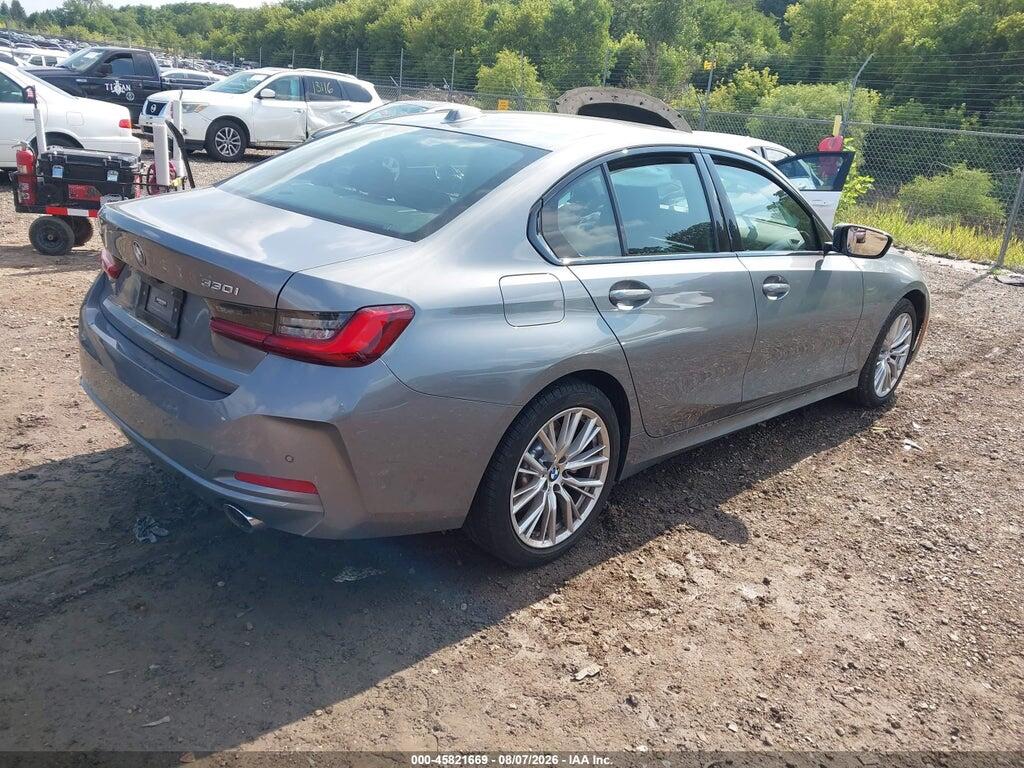 3MW89FF00P8D32701 2023 BMW 330I photo no. 4