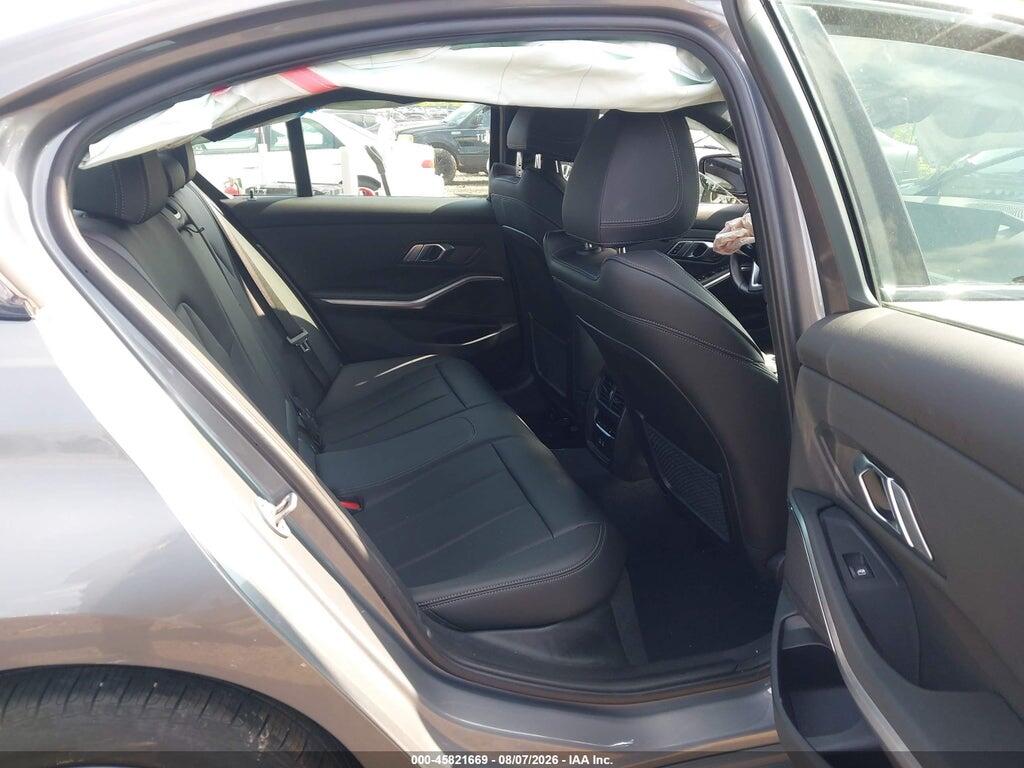 3MW89FF00P8D32701 2023 BMW 330I photo no. 8