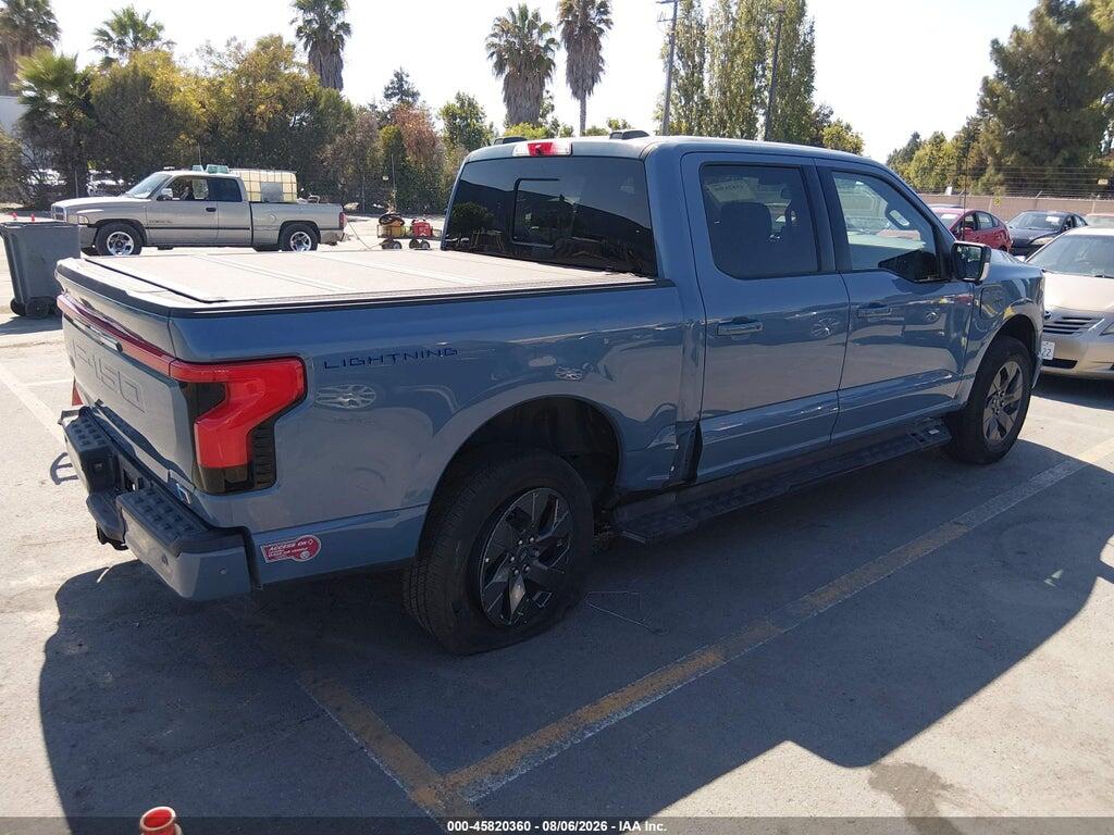 1FT6W1EV7PWG41608 2023 FORD F-150 LIGHTNING photo no. 4