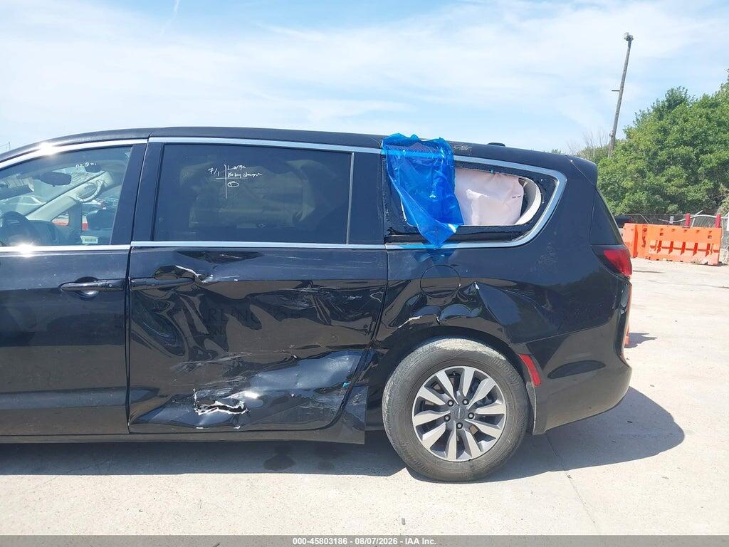 2C4RC1L70PR603947 2023 CHRYSLER PACIFICA HYBRID photo no. 6