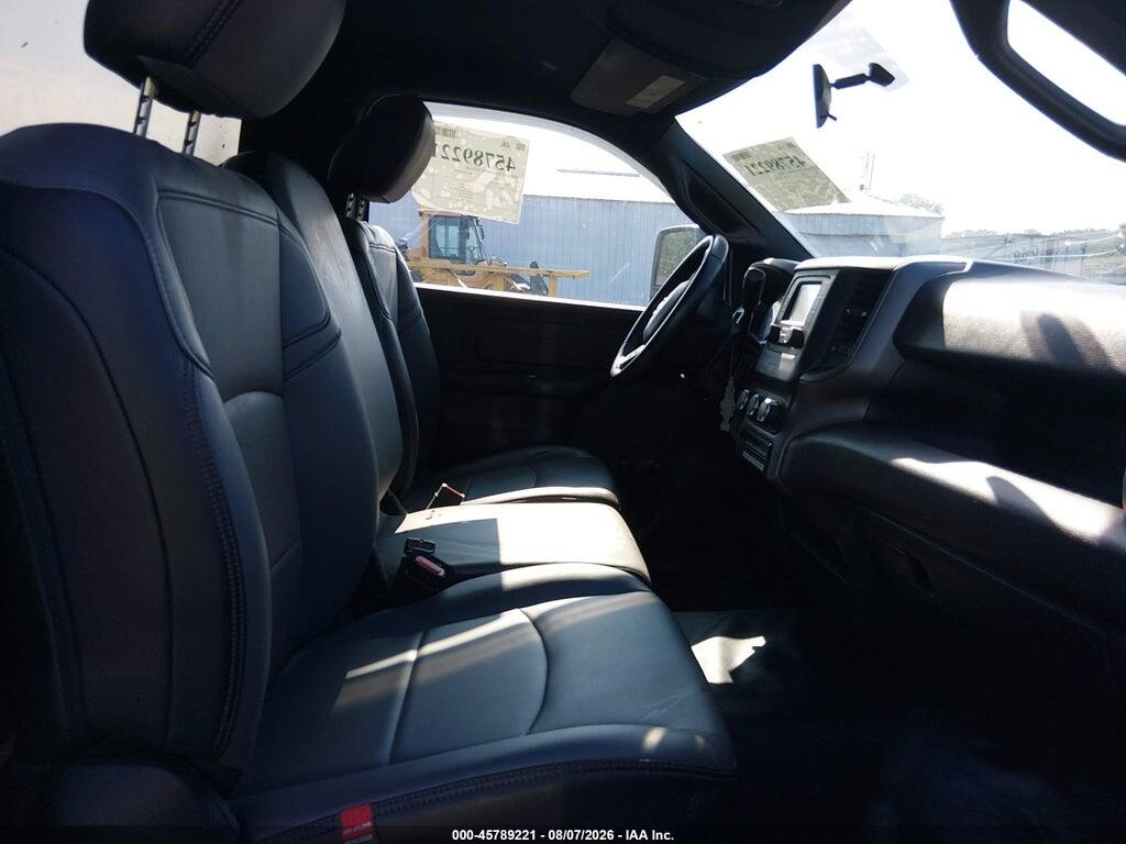 3C7WRMDJ0PG513803 2023 RAM 5500 CHASSIS photo no. 5