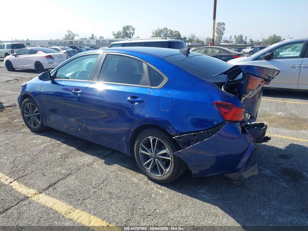 3KPF24AD7PE693700 2023 KIA FORTE photo no. 3