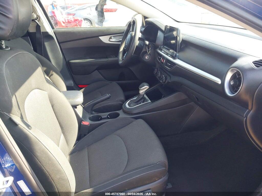 3KPF24AD7PE693700 2023 KIA FORTE photo no. 5