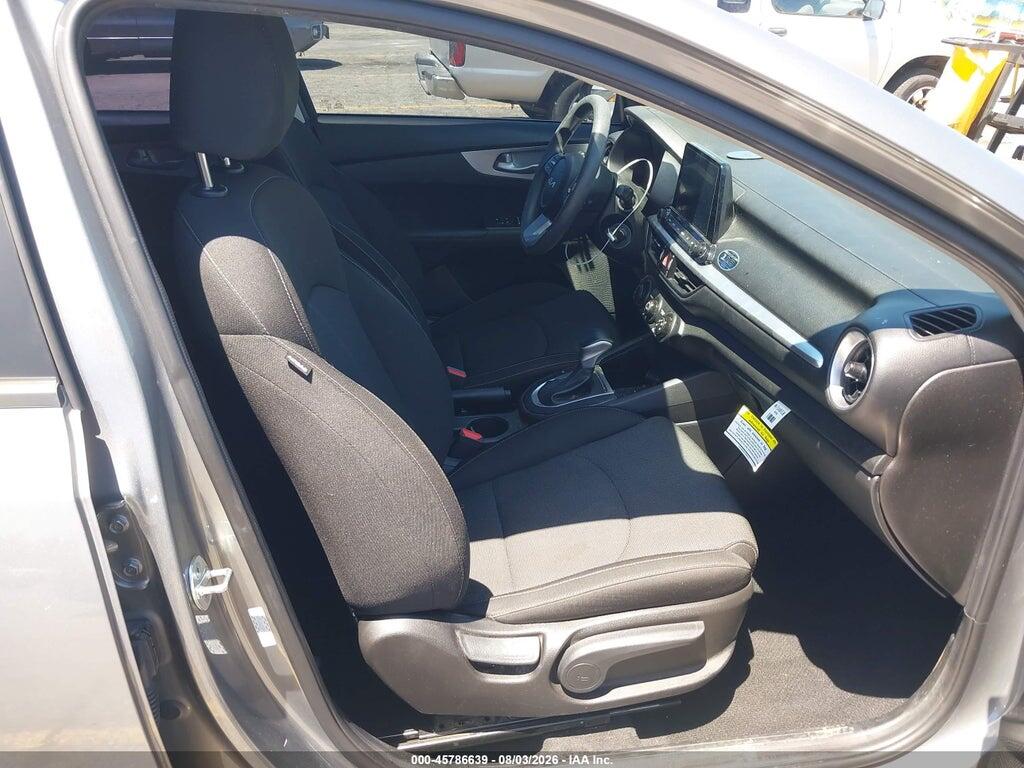 3KPF24AD8PE512281 2023 KIA FORTE photo no. 5