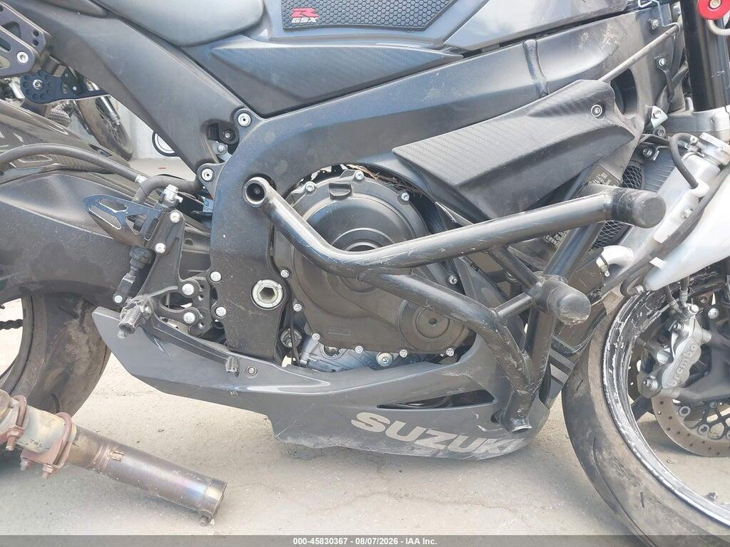 JS1GN7FA4S7100289 2025 SUZUKI GSX-R600 photo no. 8