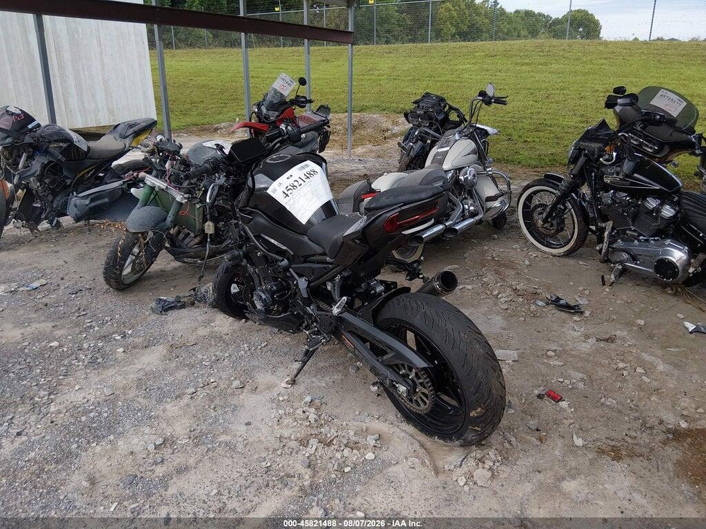 ML5ZRDS16SDA07960 2025 KAWASAKI ZR900 photo no. 3
