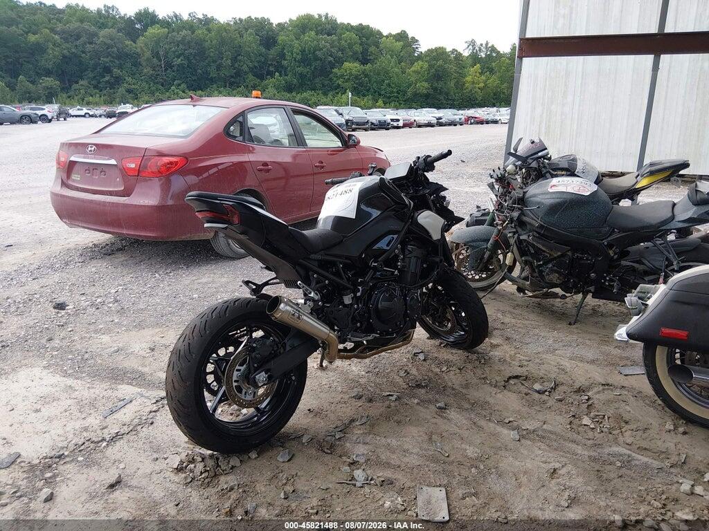 ML5ZRDS16SDA07960 2025 KAWASAKI ZR900 photo no. 4