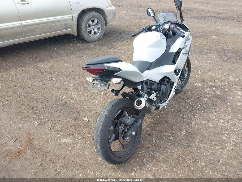 ML5EXGG19SDA70436 2025 KAWASAKI EX500 photo no. 4