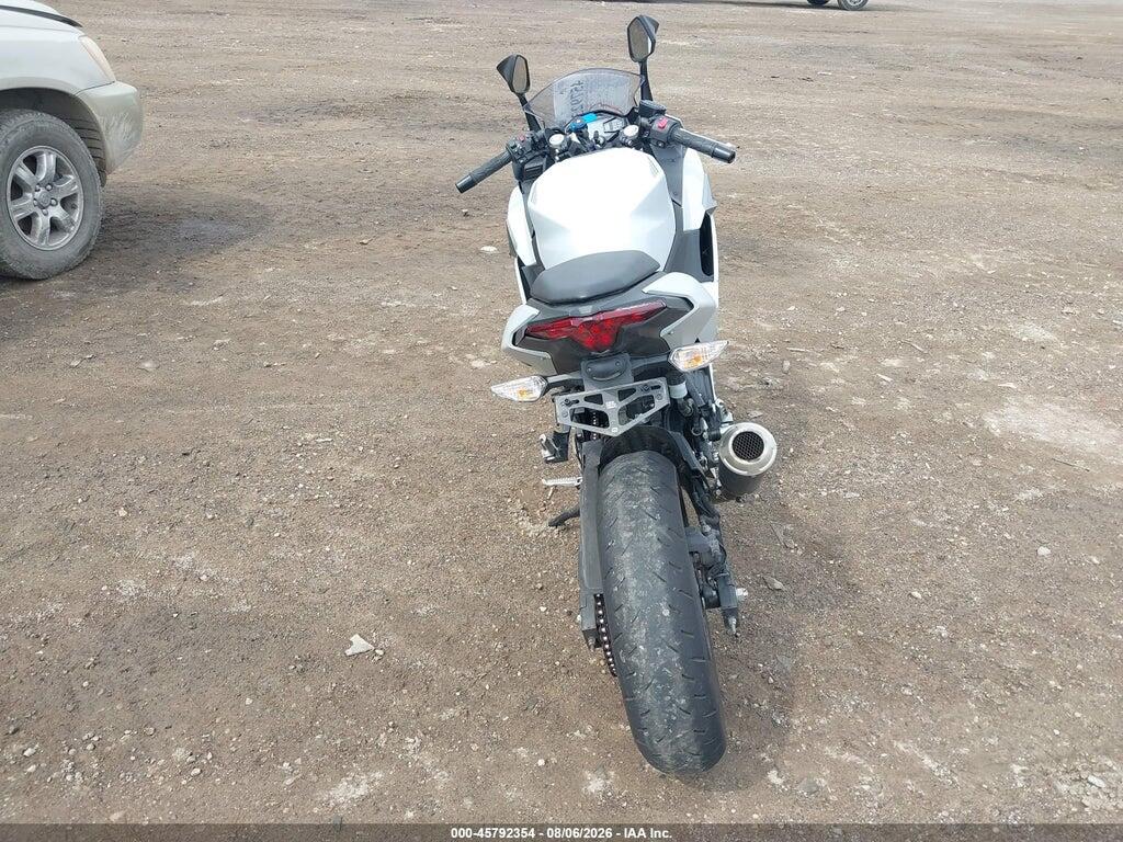 ML5EXGG19SDA70436 2025 KAWASAKI EX500 photo no. 6
