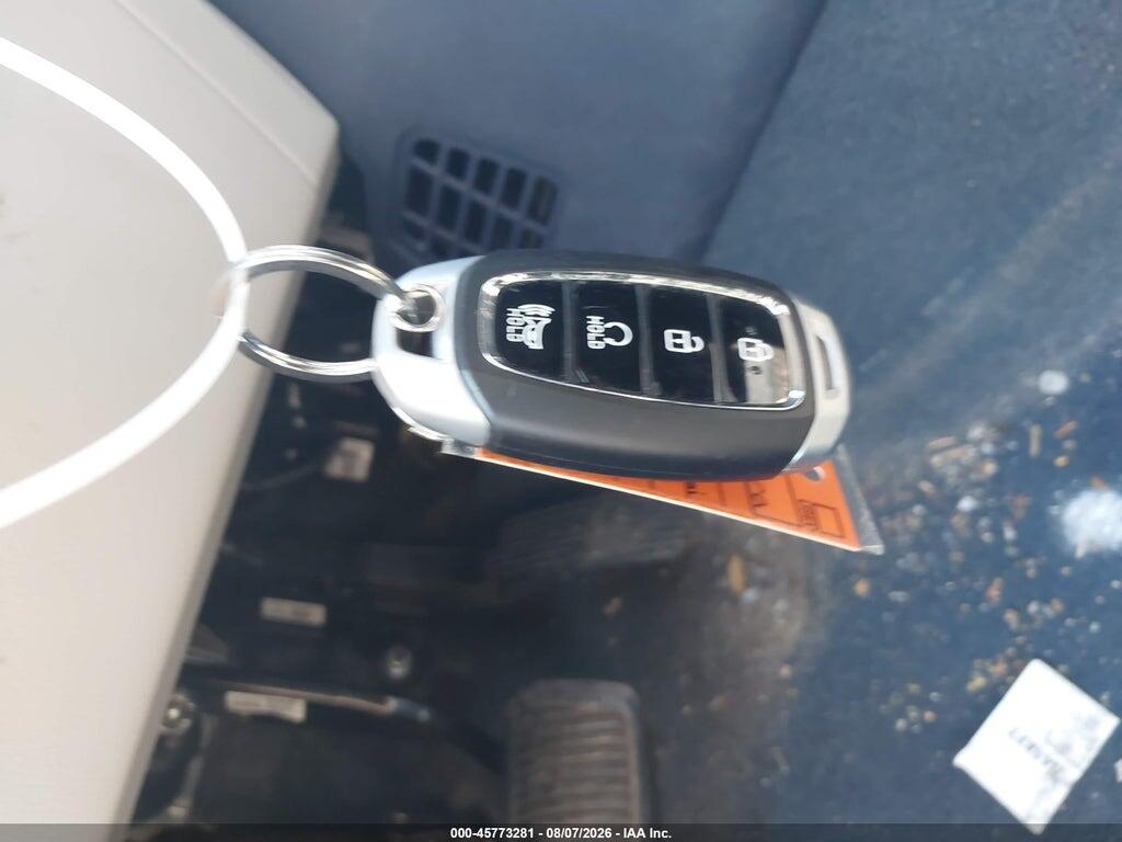 KMHRC8A36SU347104 2025 HYUNDAI VENUE photo no. 11