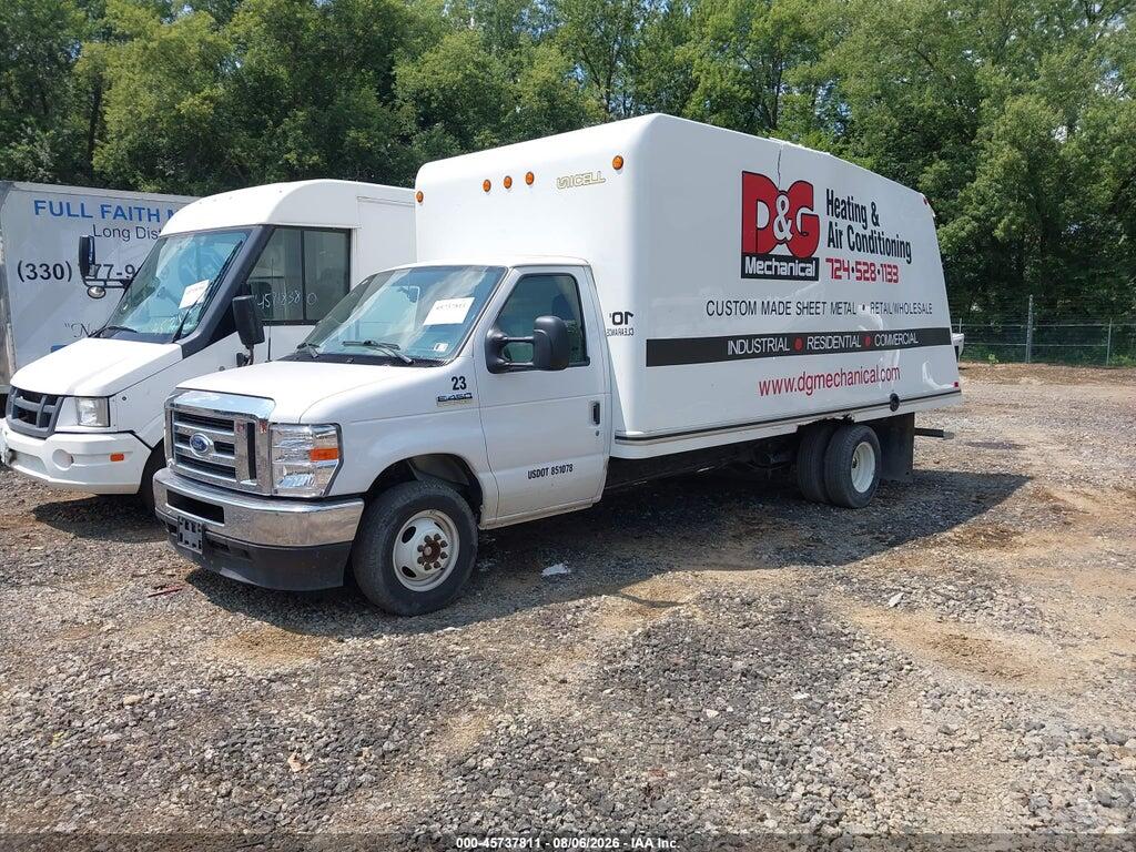 1FDWE3FN9SDD24538 2025 FORD E-350 CUTAWAY photo no. 2