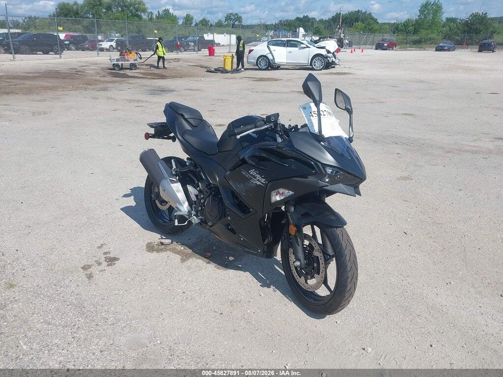 ML5EXGG17TDAA6876 2026 KAWASAKI EX500 photo no. 1