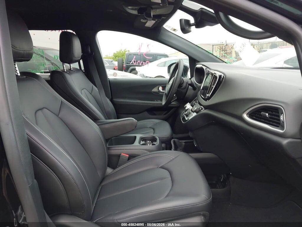 2C4RC1BG3TR231371 2026 CHRYSLER PACIFICA photo no. 5