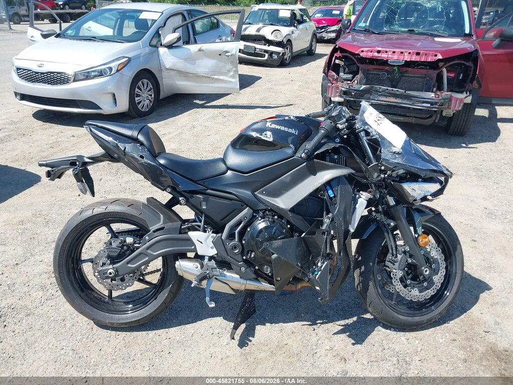 ML5EXER17TDAG8117 2026 KAWASAKI EX650 photo no. 12