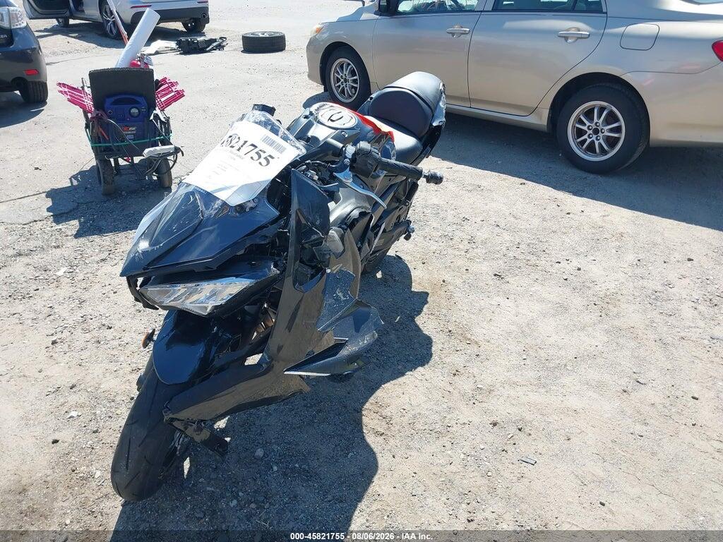 ML5EXER17TDAG8117 2026 KAWASAKI EX650 photo no. 2