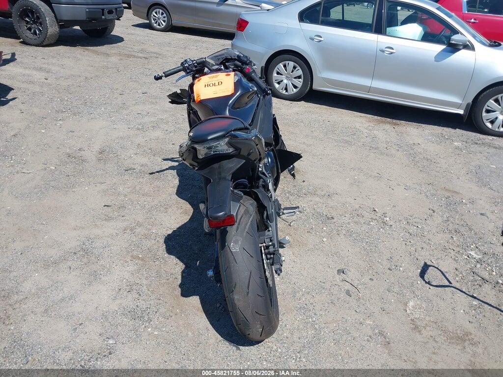 ML5EXER17TDAG8117 2026 KAWASAKI EX650 photo no. 6