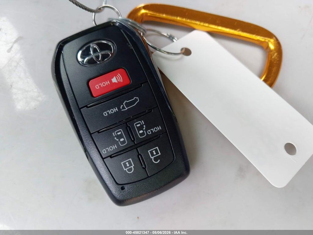 5TDESKFC4TS268533 2026 TOYOTA SIENNA photo no. 11