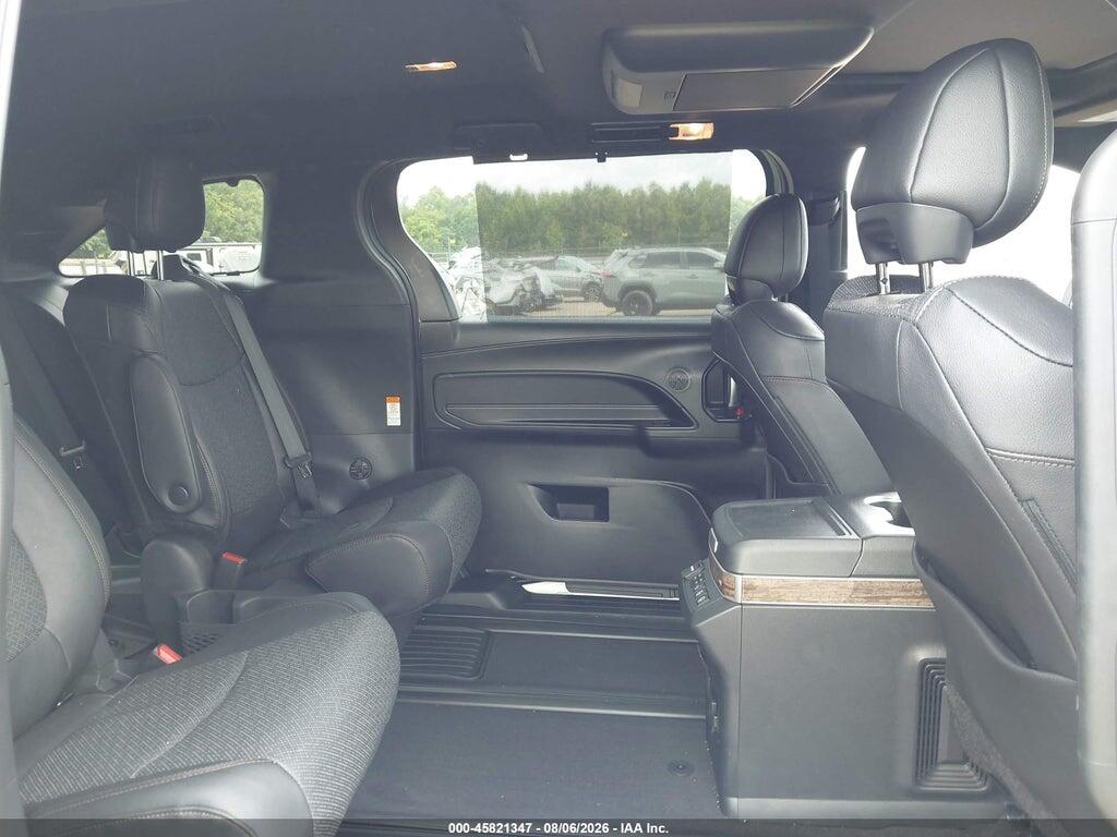 5TDESKFC4TS268533 2026 TOYOTA SIENNA photo no. 8