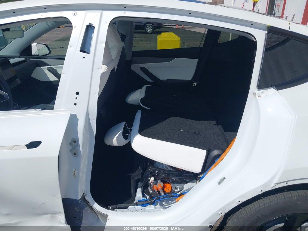 7SAYGDEE3TF431581 2026 TESLA MODEL Y photo no. 8