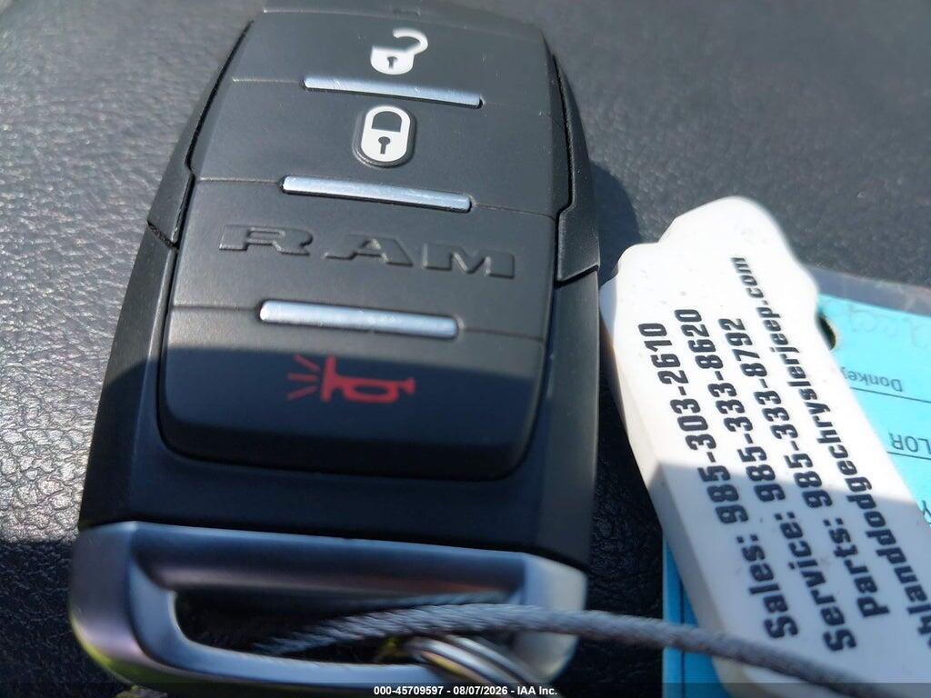 3C63R5CLXTG181394 2026 RAM 2500 photo no. 10