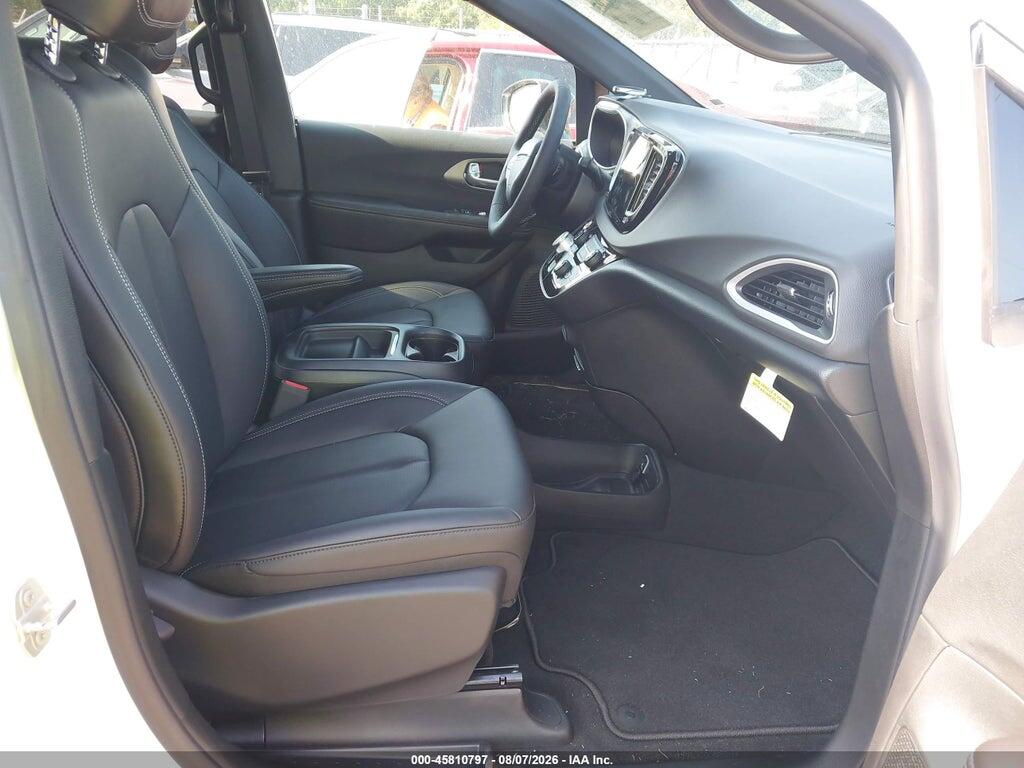 2C4RC1BG4VR572488 2027 CHRYSLER PACIFICA photo no. 5